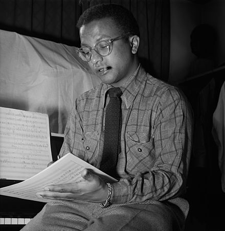 galaxymusicnote's tweet photo. Billy Strayhorn was a multi-talented arranger, composer and lyricist who had a massive contribution through collaborations with Duke Ellington.

Learn more at: https://t.co/hmFW1ZPK7E

#billystrayhorn, #dukeellington, #jazzbigband, #newyorkjazz, #jazzcomposer, #jazzpianist https://t.co/Rhpwb8HpVp