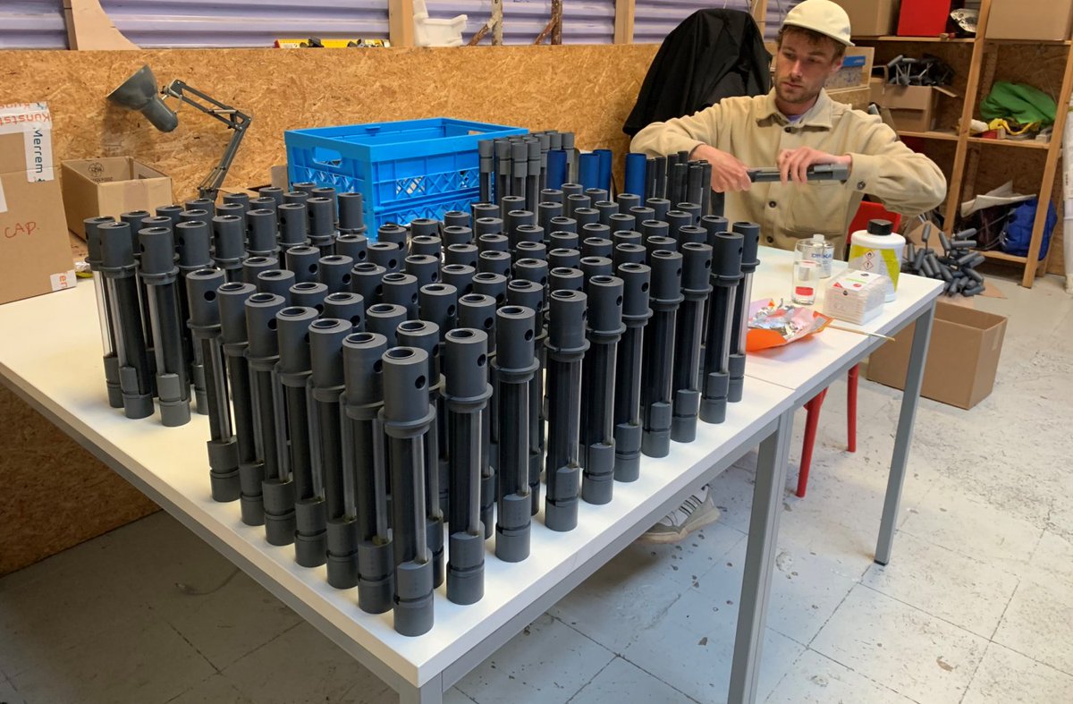 tudelftglobal's tweet photo. According to the @WHO, 780 million people worldwide lack access to clean #DrinkingWater. With his #JerryCanFilter, Olivier de Gruijter aims to provide people in #LMICs with a simple & accessible tool to filter their drinking water. https://t.co/ivbw9mVN6k #TUDelftGlobalInitiative https://t.co/5zbrhcsq3A