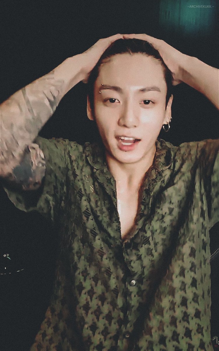 hellgukks's tweet photo. Oh I want him rn 🥵
#btsnsfw #JUNGKOOK #BTSジン #JUNGKOOKvlive #jungkookLive #jungkooktattoos https://t.co/iudvvu12Tw