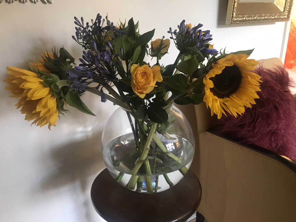 elizabethOPFC's tweet photo. Massive thank you to @CatherineSmeth1 who has been an incredible manager. Itβs been an honour to be part of operational Development for #LCC thank you for my lovely gifts! #Teamleeds #leedscitycouncil #caredeliveryservice https://t.co/mZagszGcuS