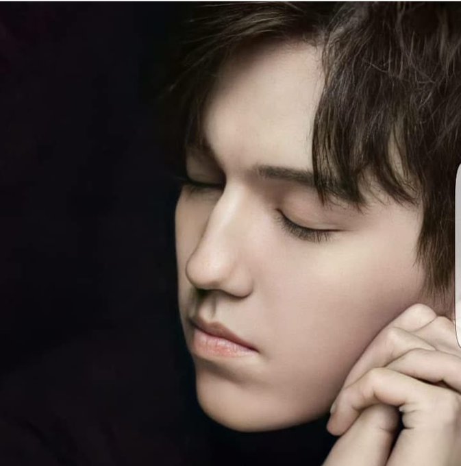 Vera32746352's tweet photo. Always for Dimash
💕⬇️↘️➡️↙️⬅️
REQUEST
@dimash_official
@MTV
#FridayLivestream
#Dimashshow
#DimashQudaibergen
#DimashVlog
👇👇👇 https://t.co/3pVMqqOkpK