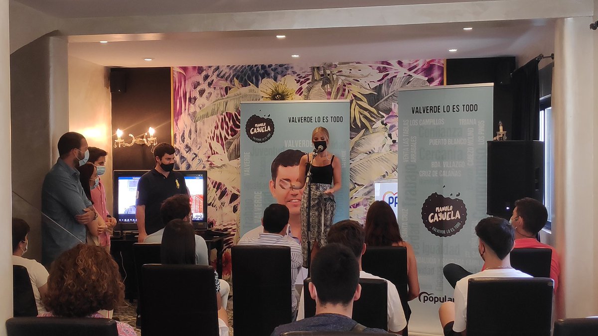 DuendeDeHuelva's tweet photo. Inaugurando la Escuela de Verano de Nuevas Generaciones de Valverde del Camino.
Acompañar a un grupo de jóvenes con inquietudes políticas, pero sobre todo con ganas de transformar la sociedad y el pueblo en el que viven para hacerlo más próspero es siempre ilusionante
@NNGGHuelva https://t.co/JTgI1NZCpj