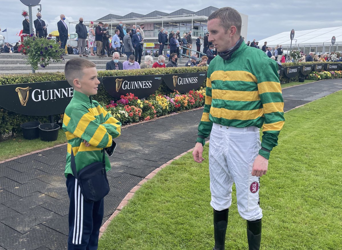 Horse Racing Ireland tweet media