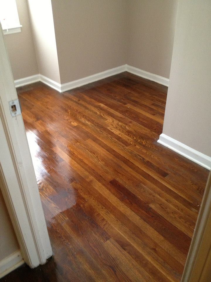 BaltimoreFF's tweet image. Why are you still iving with scratches, dents, and warping on your wood floor? Call (443) 405-2400 to get a hardwood floor refinishing from Fabulous Floors Baltimore and request a FREE price estimate. 😎 fabulousfloorsbaltimore.com