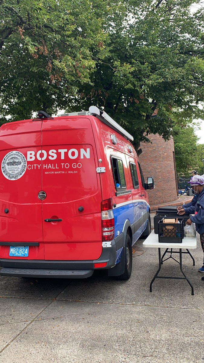 BostonCivicOrg's tweet photo. Feeding 1 family at a time in #CodmanSq #LYB2021 #civicbos https://t.co/VeSvMPPVEJ