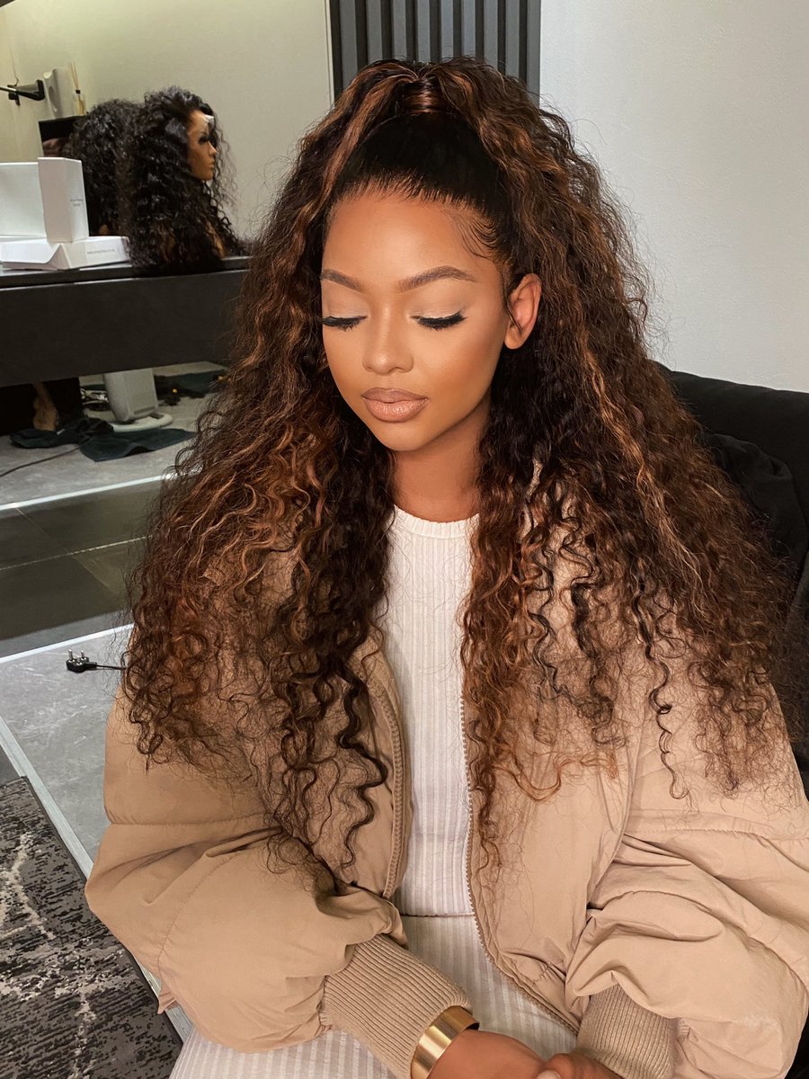 mihlalii_n's tweet photo. A woman, created for a special purpose 👑✨ https://t.co/uYJMsfndJU