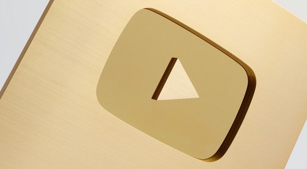 eloscarale's tweet photo. Acabo de caer en cuenta, que cuando lleguemos a un millón de suscriptores en @YouTube, sería la primera persona nacida en Valencia, Venezuela a la que YouTube le daría su botón dorado. 😱😍 https://t.co/tuMjM9EilQ