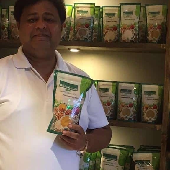 corpbitebrand's tweet photo. Brand Promotion one of the leading brand  in hospitality and fmcg, Mehendiram Group🙏 by Nri Chaiwala. 
#CovidIsNotOver
#nrichaiwala #branding #chaiwala #viralvideos #trendingnow #tealovers #tea #chai #startupindia #startupbusiness #newspaper #spices https://t.co/MVaMivvfXp