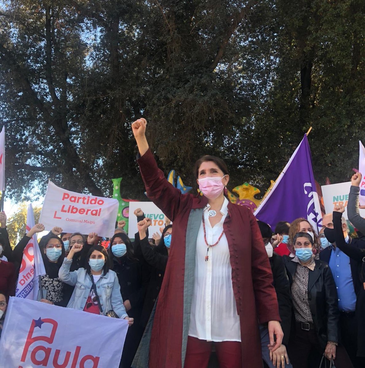 Lo logramos!! ¡Esta candidatura es de ustedes, de todas y todos quienes desde sus territorios se han sumado a este proyecto transformador y colectivo por un #NuevoChile!
¡Somos miles y estamos juntxs! #LaPrimariaVa