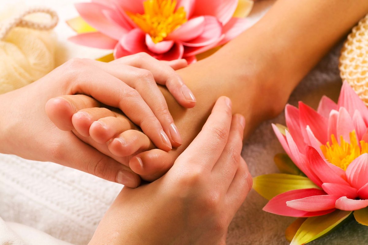 NCReflexologist's tweet photo. #COVID19 caused NC's professional reflexologists to take a severe financial hit last year, and it's still with us now. And yet, we are spending money defending against a power grab by people who don't know our modality. End this silliness and #PassHB434. #ncpol https://t.co/seHCUkdIyA
