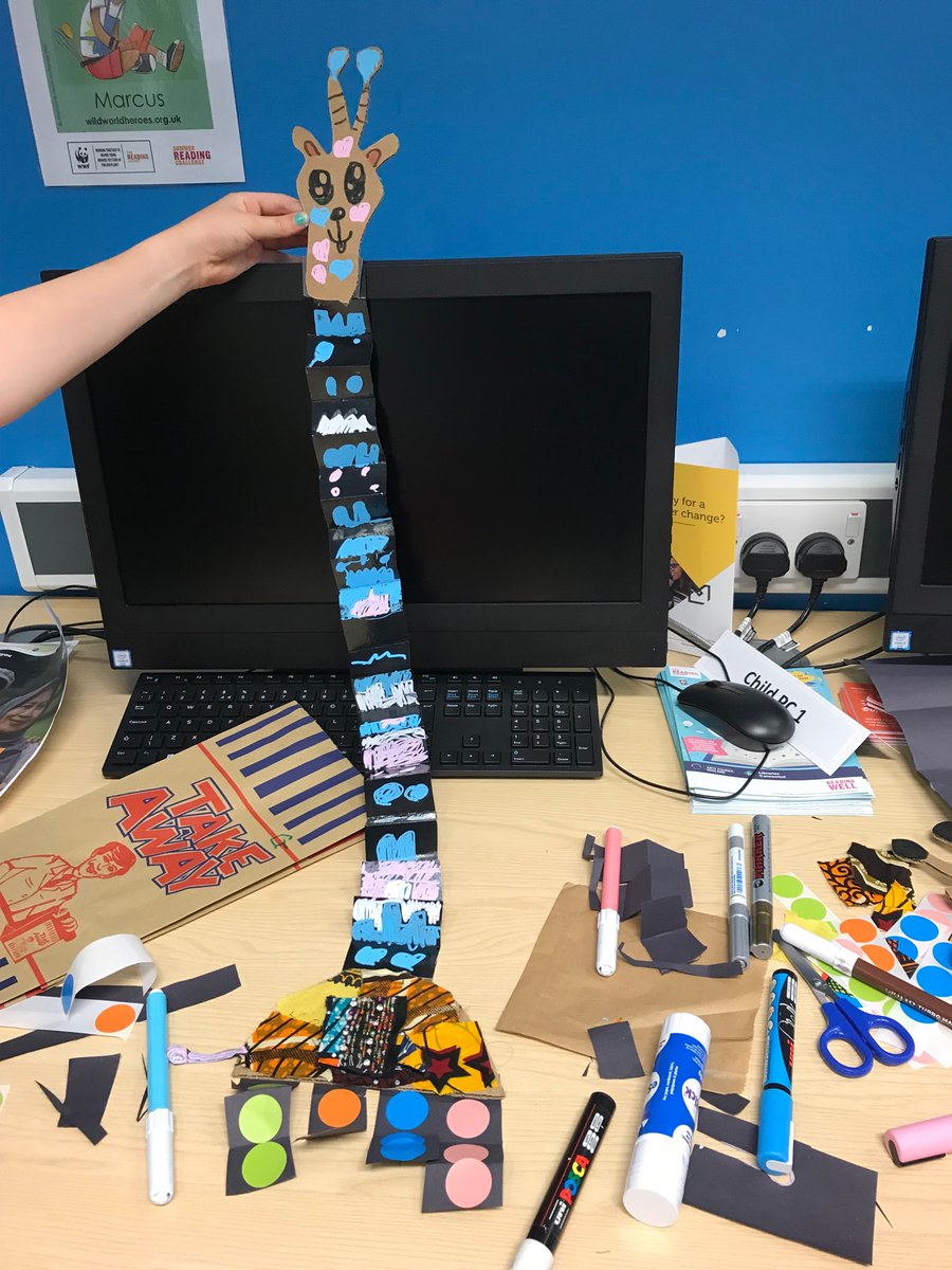 curiouscrafty's tweet image. These Giraffes are absolutely stunning made by children at Brooklands Library in Whythenshawe @MancLibraries #wildworldheroes #curiouscrafty #manchesterlibraries
