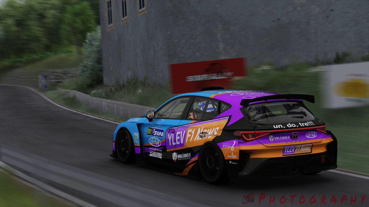 <a href="/GarciaRoblesMi/">Miguel Garcia</a> (Miguel García) salía a Castrillón en la Clase 3 con un diseño llamativo en el Cupra y el dorsal 001, consiguiendo colarse en el ultimo escalón del pódium

📸 <a href="/EmilioGQ03/">EmilioGQ</a>