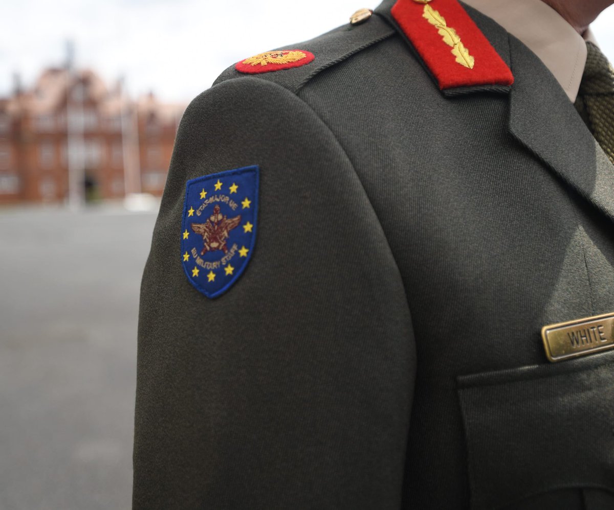 Mark Mellett (@mark_mellett) on Twitter photo Congrats to Brig Gen Seán White from Drumcliffe, appointed Director of Communications, Information Systems & Cyber Defence European Union Military Staff (EUMS) <a href="/eu_eeas/">European External Action Service - EEAS 🇪🇺</a>. He will lead CIS & Cyber expertise both for @DGEUMS & in support of all EU Missions and Operations. Beir Bua! Congrats to Brig Gen Seán White from Drumcliffe, appointed Director of Communications, Information Systems & Cyber Defence European Union Military Staff (EUMS) <a href="/eu_eeas/">European External Action Service - EEAS 🇪🇺</a>. He will lead CIS & Cyber expertise both for @DGEUMS & in support of all EU Missions and Operations. Beir Bua!