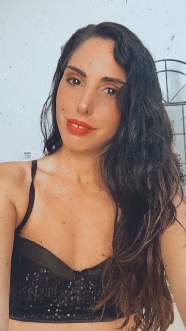 Shooting in Marbella 🏖💋 https://t.co/r6xcwzve2M