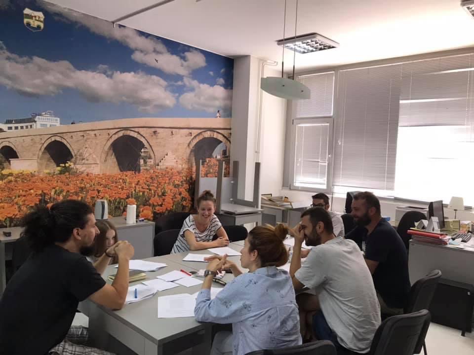 Спремаме нова претстава! 👀

Stay tuned ✍🏻

#Артопија