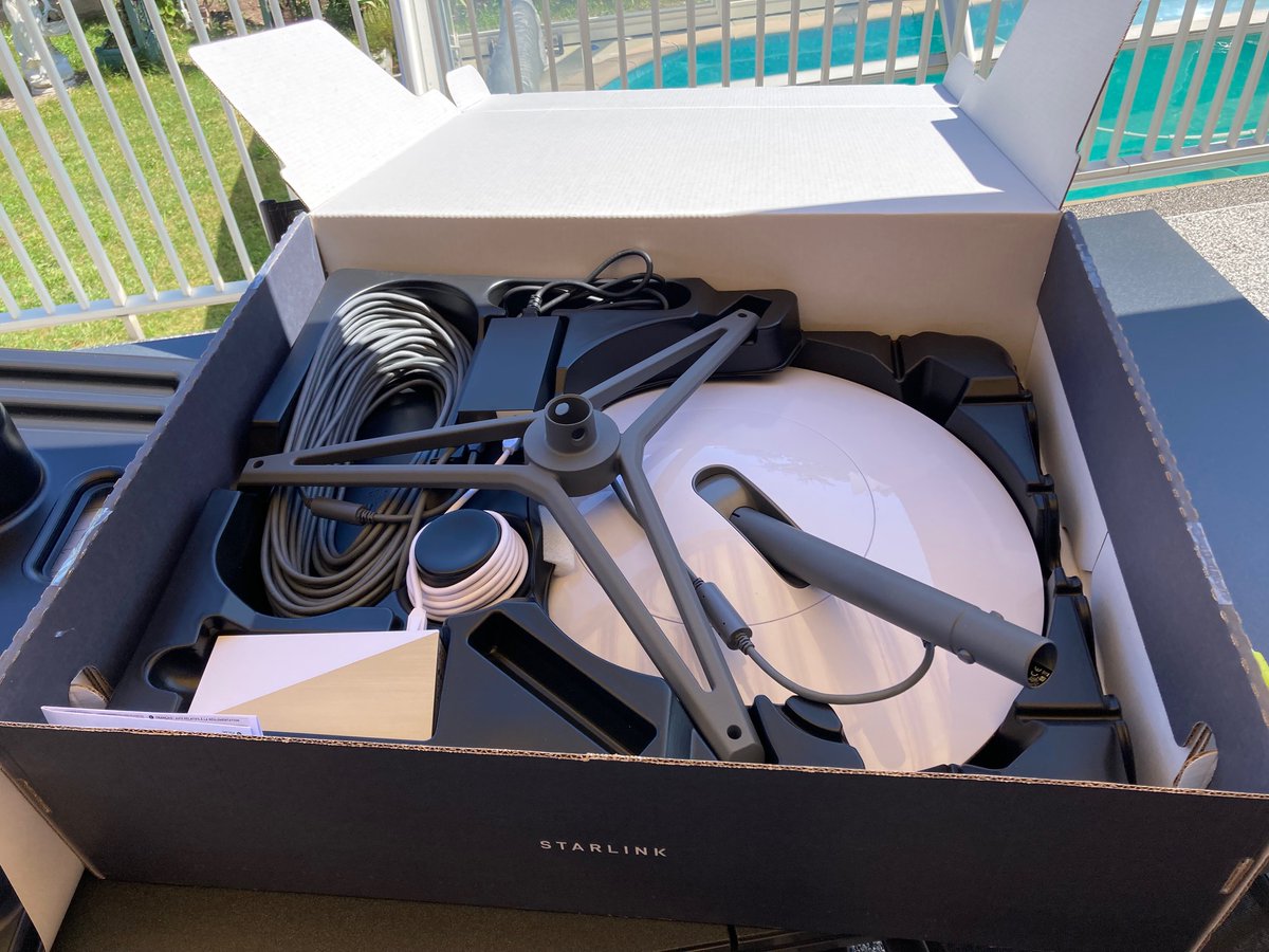 Kgocrypto's tweet photo. Got the Startlink for test in France :)
Thank you @elonmusk 
Can i bring with me in Africa (working there )?   @elonmusk 
infos:
Download up 300 meg
Upload up 80 Meg
Ping 30 to 50 ms :)
Internet Connection Very Good :)
#starlink https://t.co/tMiIUGXXbU