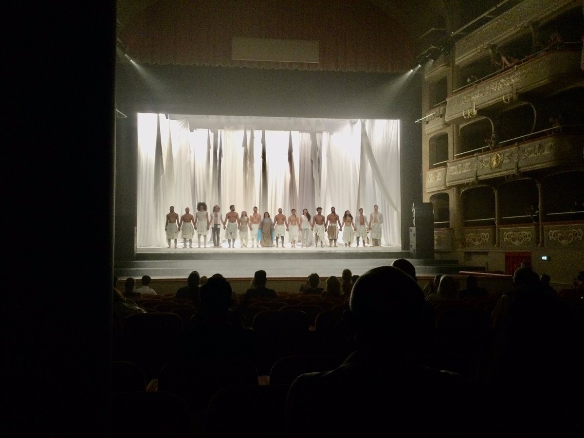 Cat_Bauer's tweet photo. We were transported to the sea by Hervè Koubi’s magical choreography & Natasha Atlas’s bewitching voice + Arabic music at the “white ballet” of ‘Odyssey’ last night at Teatro Malibran - a bridge between East & West and a tribute to femininity #BiennaleDanza2021 #FirstSense https://t.co/mLPCTJA33G