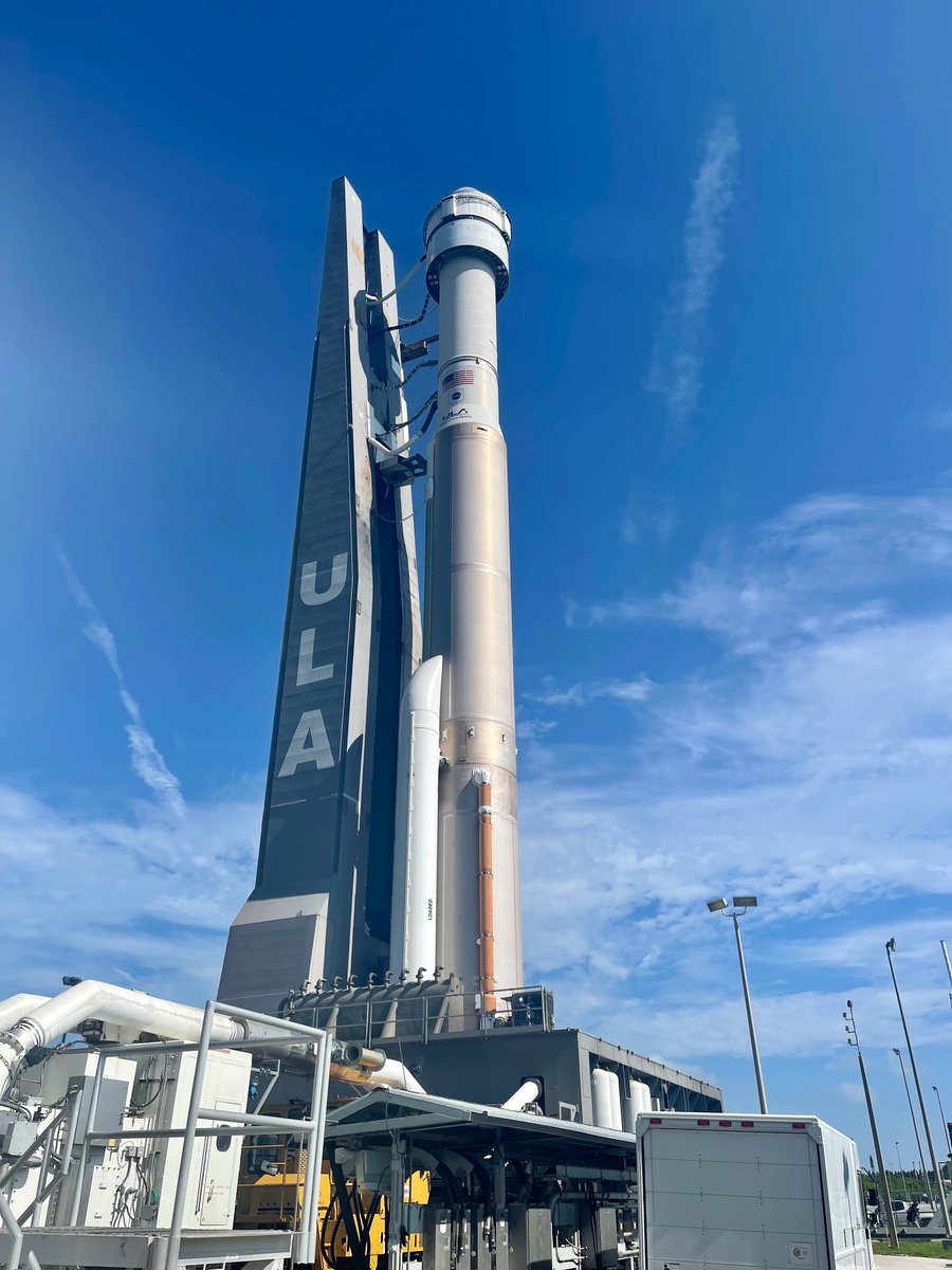 ulalaunch's tweet photo. The #AtlasV rocket and #Starliner emerge from the assembly building as they make their way to the pad for Friday's launch: https://t.co/VIynIedsTB

📸: United Launch Alliance photo https://t.co/P4sVQnlUB2