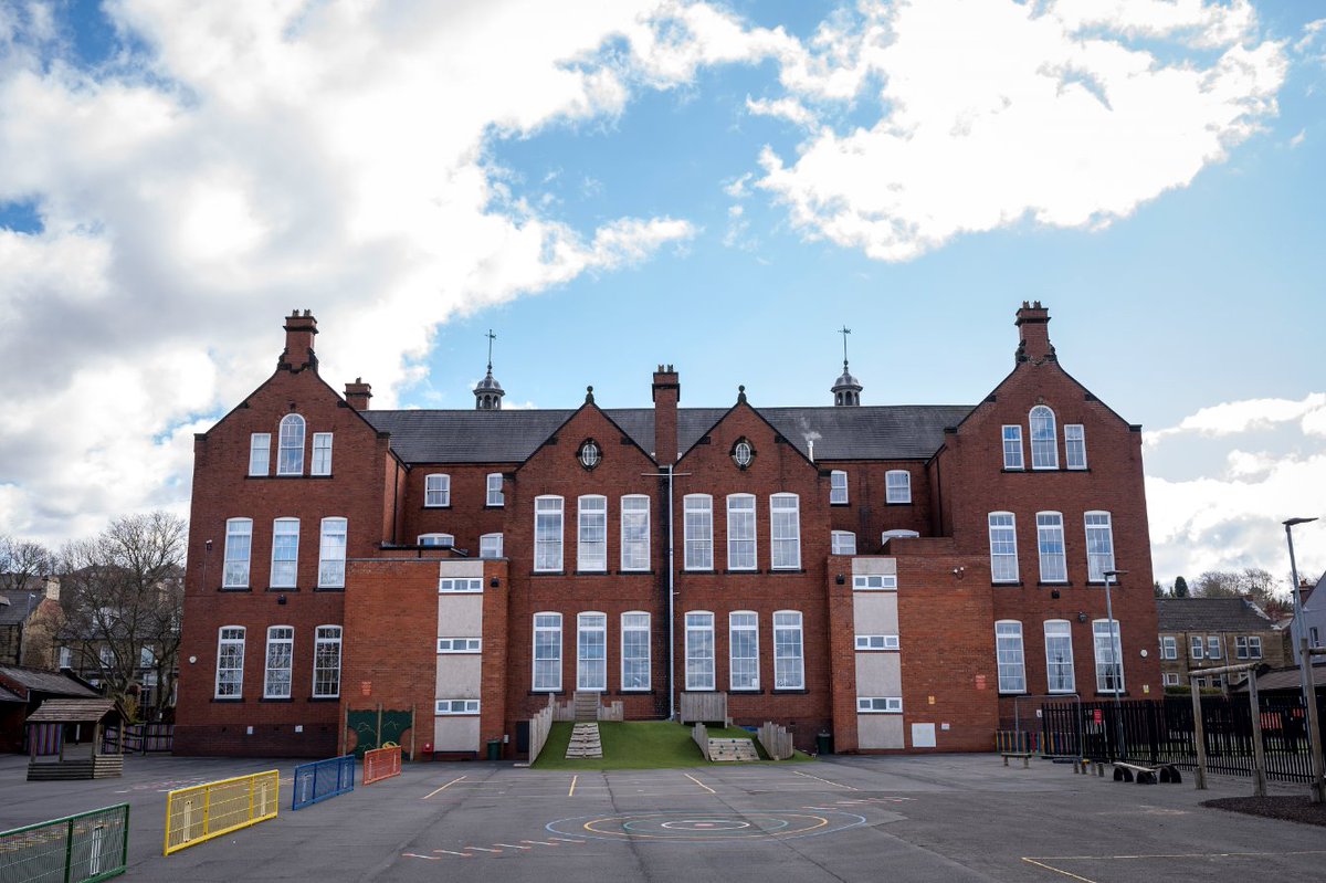 HadrianWindows's tweet photo. Kells Lane Primary School completed with PVCu #Roseview Heritage Sliding Sash windows replacing the timber ones, keeping the appearance but increasing energy efficiency, security and low maintenance. Don't they look great? Read more and see more photographs on our website. https://t.co/HrjztGlOfW