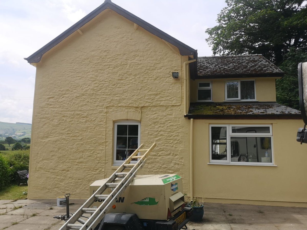 Texacote's tweet photo. This farmhouse in Buith Wells was in urgent need of repair form having damp issues, damaged &amp; cracked render. We then installed our Wethertex MP44 in Butter Cream.
Feel free to contact us on 0333 2224458 or visit
https://t.co/R7pqTwYZZB
#texacote #wethertex #powys https://t.co/Ypc9ot8Km5
