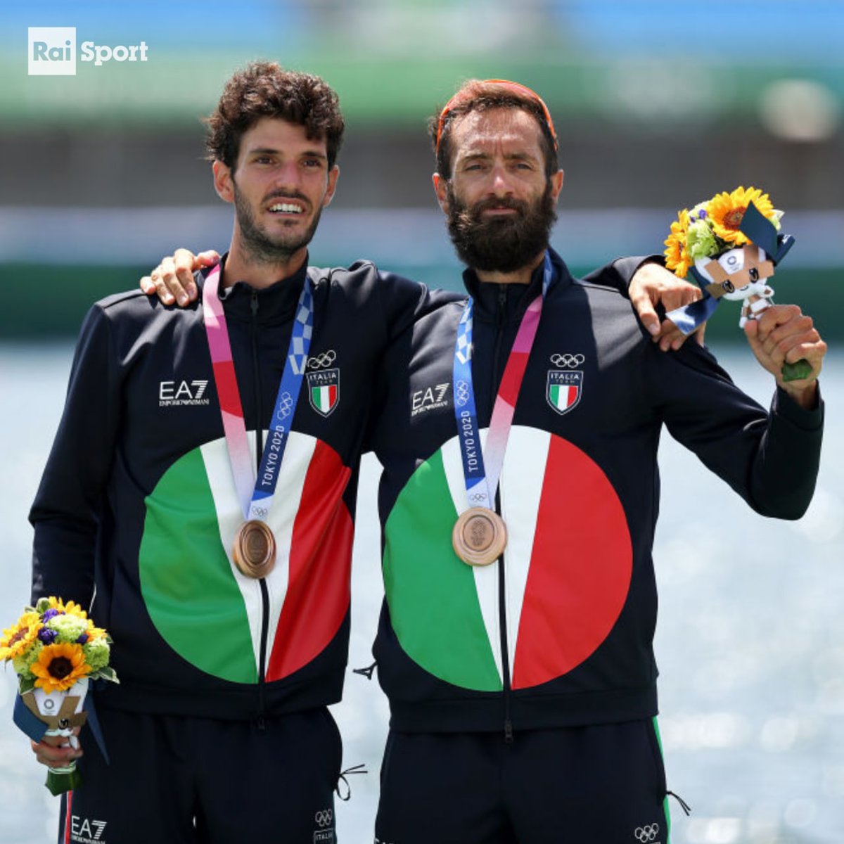 RaiSport's tweet photo. 🏅Le medaglie di oggi - #29luglio

🥇 #Cesarini, #Rodini - ORO #canottaggio

🥈 #Paltrinieri - ARGENTO #nuoto 

🥉 #Oppo, #Ruta - BRONZO #canottaggio 

🥉 #Volpi, #Errigo, #Batini, #Cipressa - BRONZO #fioretto

#Tokyo2020 #GiochiOlimpici  #ItaliaTeam #Fencing #Swimming https://t.co/BwYPu8RM2v