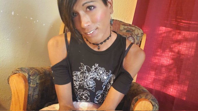 Always Looking for more friends ?
1k Help me reach my 10k goal ?
#TransIsBeautiful #twink #pride https://t