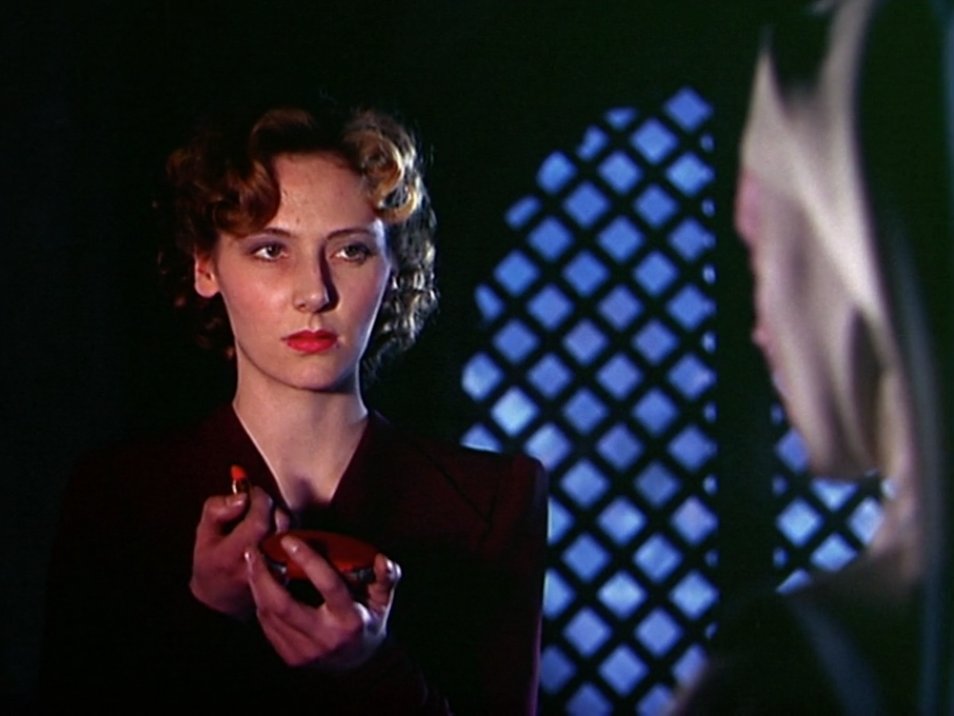 cinemabooknerd's tweet photo. Black Narcissus (1947)

#NationalLipstickDay 💄 https://t.co/U6yIrlYFv1