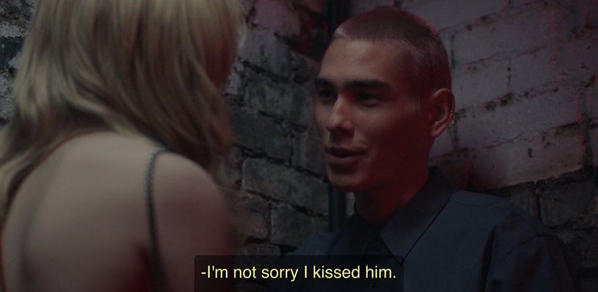 maxakithinker's tweet image. and the audience cheered! #GossipGirl