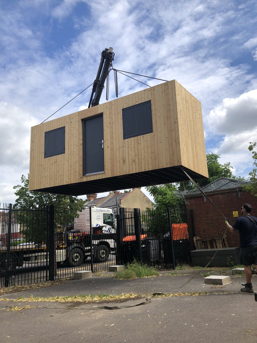 NPBigLocal's tweet image. It’s here! Our beautiful HQ for #changinggears, our new training &amp;amp; employment program has just been delivered to #russellpark  We’re now hiring for young people for the program. #kickstart #noelparkbiglocal @haringeycouncil @perayahmet @LocalTrust @PaulBragman