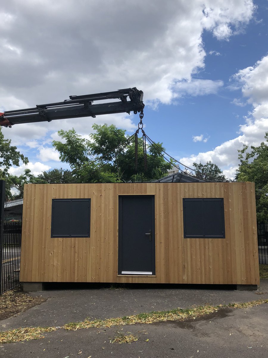 NPBigLocal's tweet image. It’s here! Our beautiful HQ for #changinggears, our new training &amp;amp; employment program has just been delivered to #russellpark  We’re now hiring for young people for the program. #kickstart #noelparkbiglocal @haringeycouncil @perayahmet @LocalTrust @PaulBragman