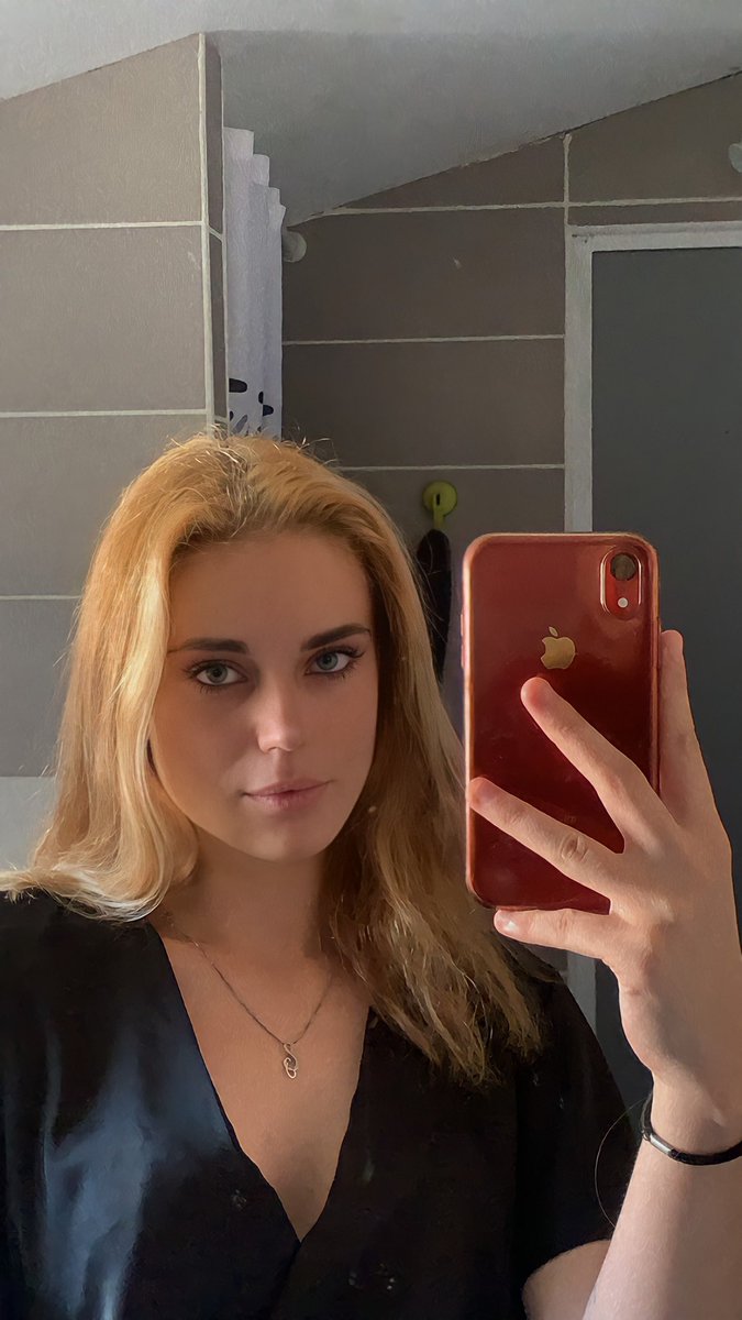 OUTERHERRONN's tweet photo. wheres my mind https://t.co/78ROUB8LK5