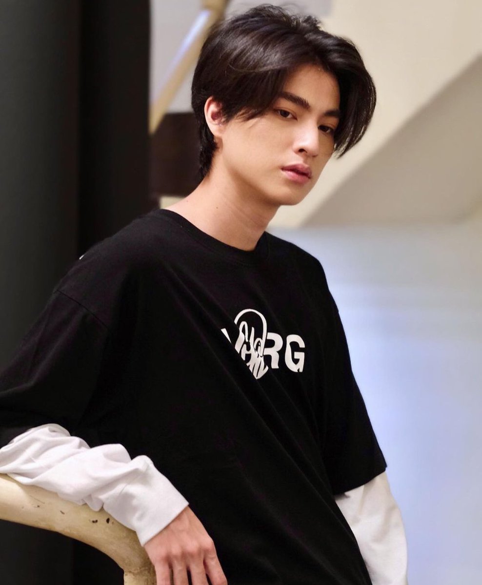 janekanawut's tweet photo. Gulf Kanawut IG Post
👉🏻 https://t.co/0wzN3EHjkQ
Looking stunning as always in #offkat 😍”OFFKAT” is collaboration between Off White Bangkok with KATSU artists from the world of graffiti art.
@gulfkanawut #GulfKanawut #PhiBalls https://t.co/ECXOPEyhyz
