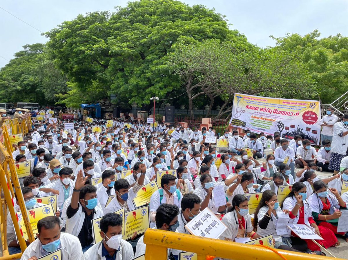 panditamizhar's tweet photo. அதிகமாக யோசிக்கவும் கூடாது...
அதிகமாக நேசிக்கவும் கூடாது...
இரண்டும் ஒரு நாள் நம்மை
பைத்தியமாக்கி விடும்
(கால்நடை உதவி மருத்துவர் கனவு)
விடியல் அரசு விடியல் கொடு
#APPOINT1141VAS
#விடியல்_அரசே_விடியல்_கொடு
#அன்புத்_தளபதி_ஆணையிடு
@mkstalin @ARROffice https://t.co/a8atz2LJoD