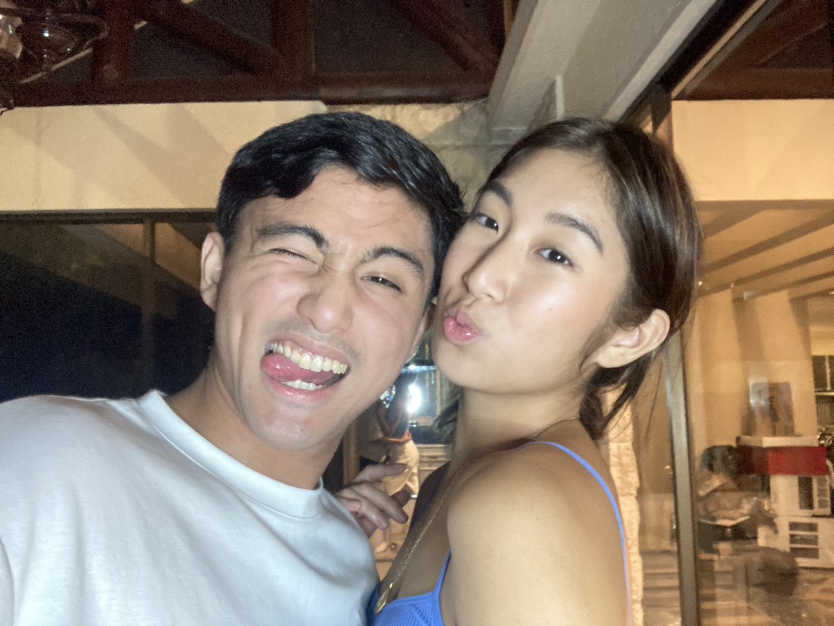 crismarmench's tweet image. 