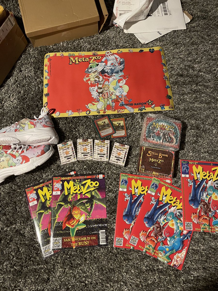 Late night mail openings 🌎

#MetaZoo