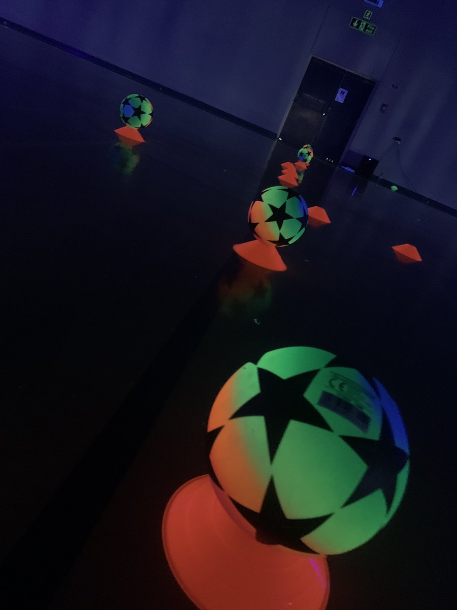 MissC_Prince's tweet photo. Had an awesome day @ErdingtonAcad transition week trying out Glo sports! @KingsburySSP https://t.co/qUbz4voSXi