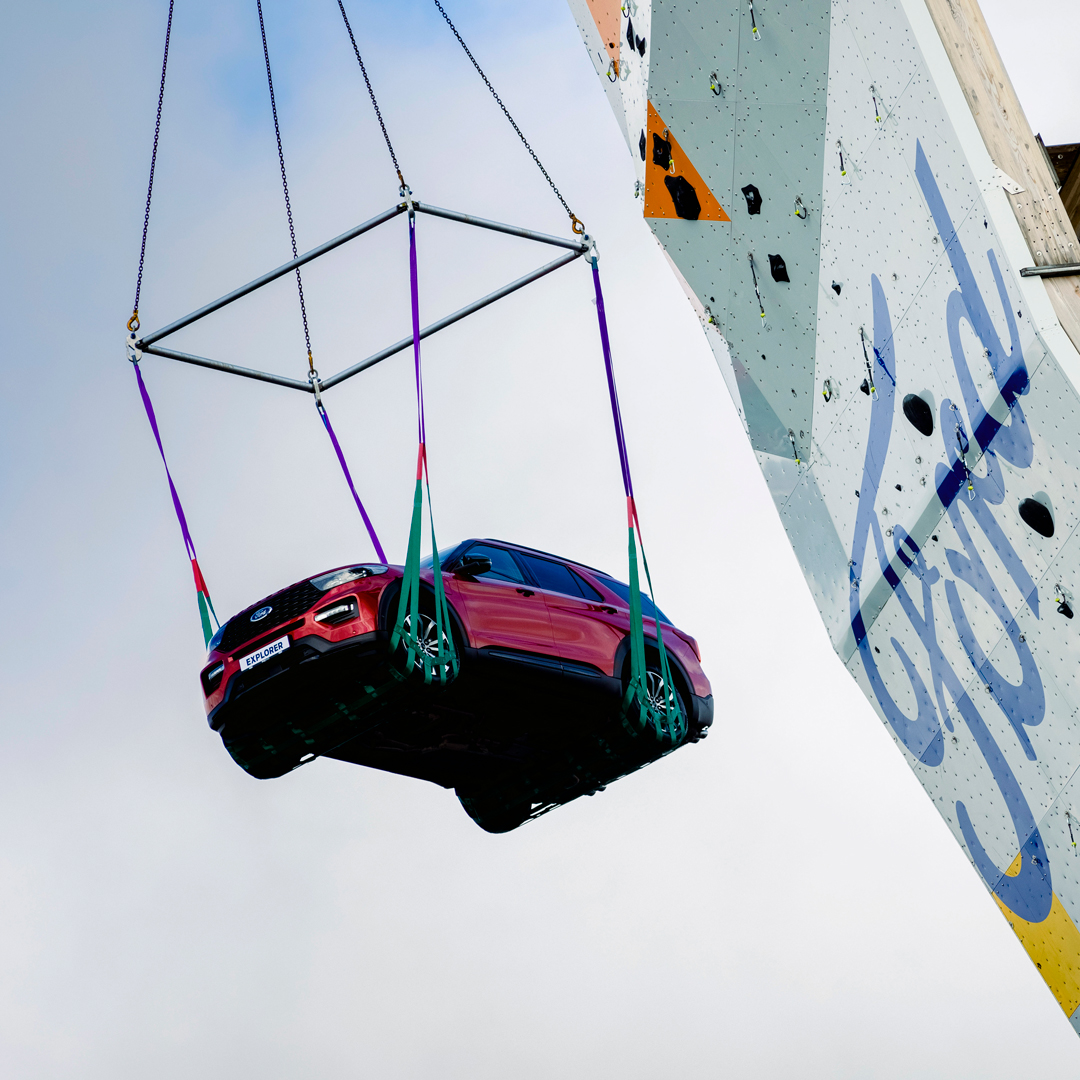 Swinging into the weekend like... 

Can you guess where this #FordExplorer is headed?

#Ford #ExploreNewHeights #Views