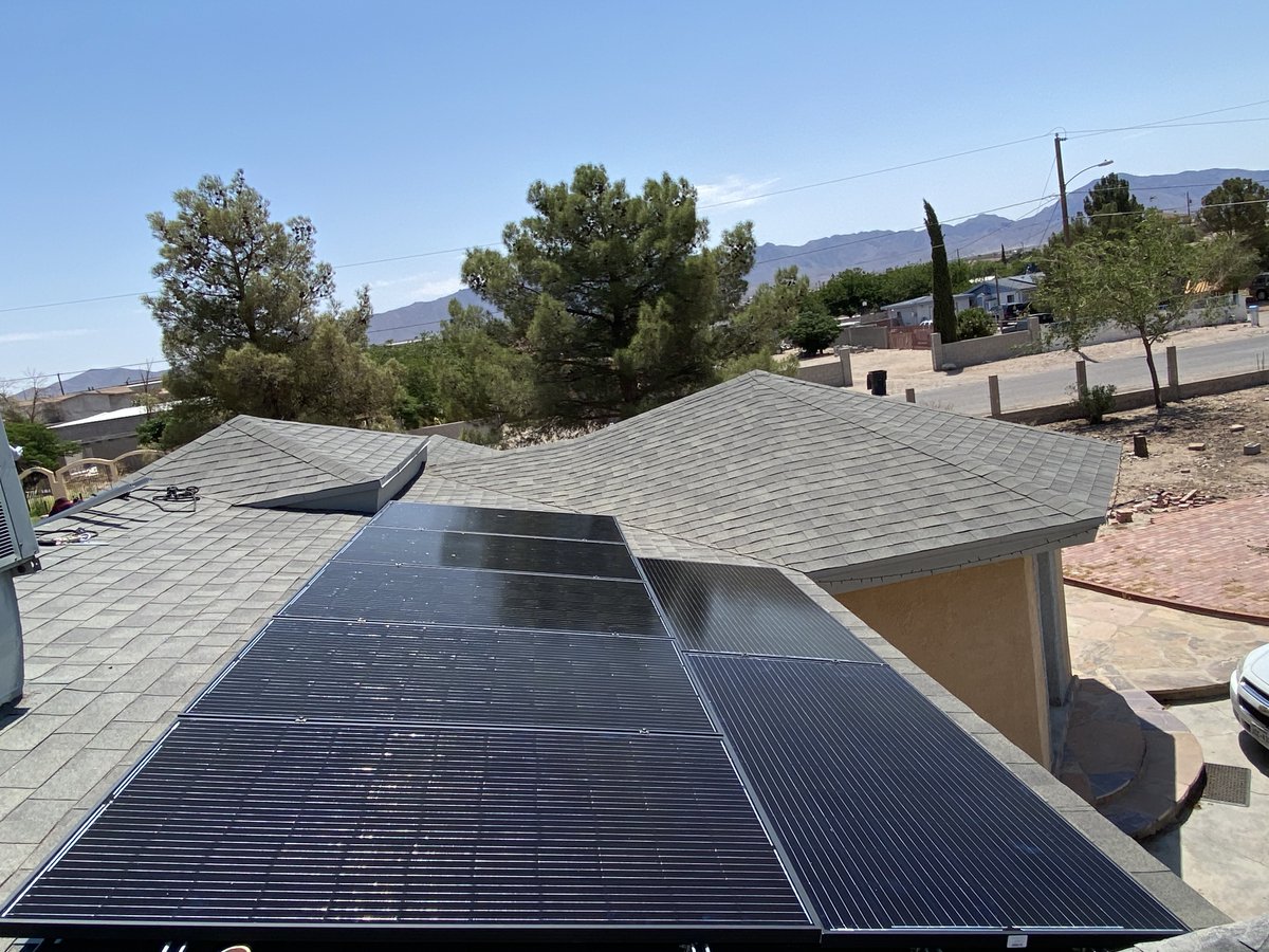 GreenTechNM's tweet photo. The view looks great from up here!! 😎
Happy Install Day!! ☀️
#GreenTechEnergy #GoSolar #GoGreen https://t.co/GWLYUtmxhe