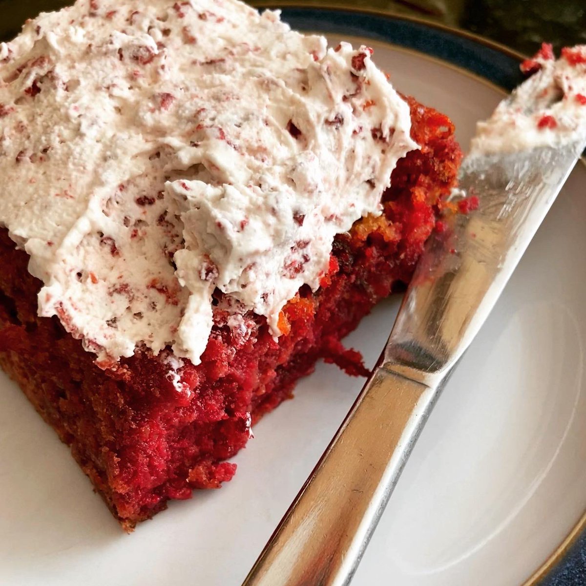 BreadBakerDani's tweet photo. A twist on a Classic - why not try beetroot and raspberry cake with Swiss meringue topi with dried raspberries? #beetrootcake #afternoontea https://t.co/Gq9X5FAq8G