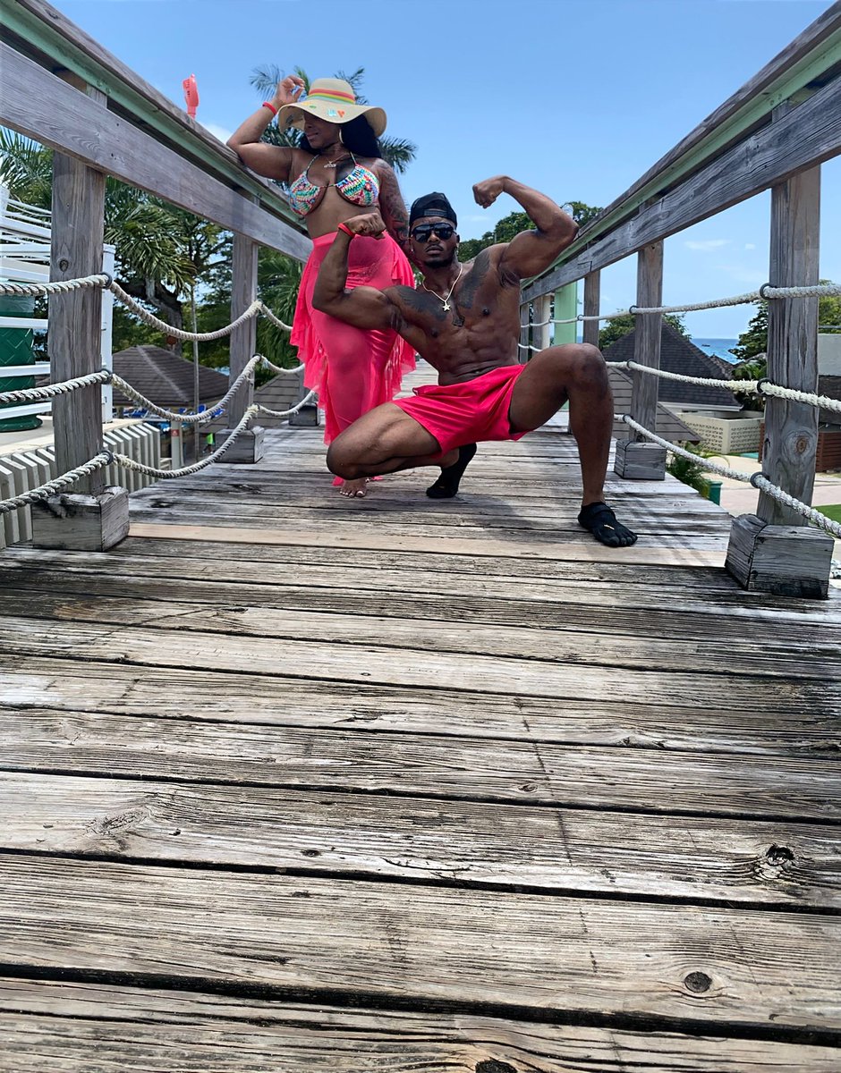 mr_ewilliams23's tweet photo. She was the badest I was the realist we were the flyest up in the building. Counting this money loving the feeling look at you now in love with a hitta!!
💍❤💯🙏🏾 #fiancé
#TOPMALEMODEL #ADONISTHEENTERTAINER #KINGADONIS #MCE #ADONIS #KING #QUEEN #PROTECTHER https://t.co/0Luk3dVw2g