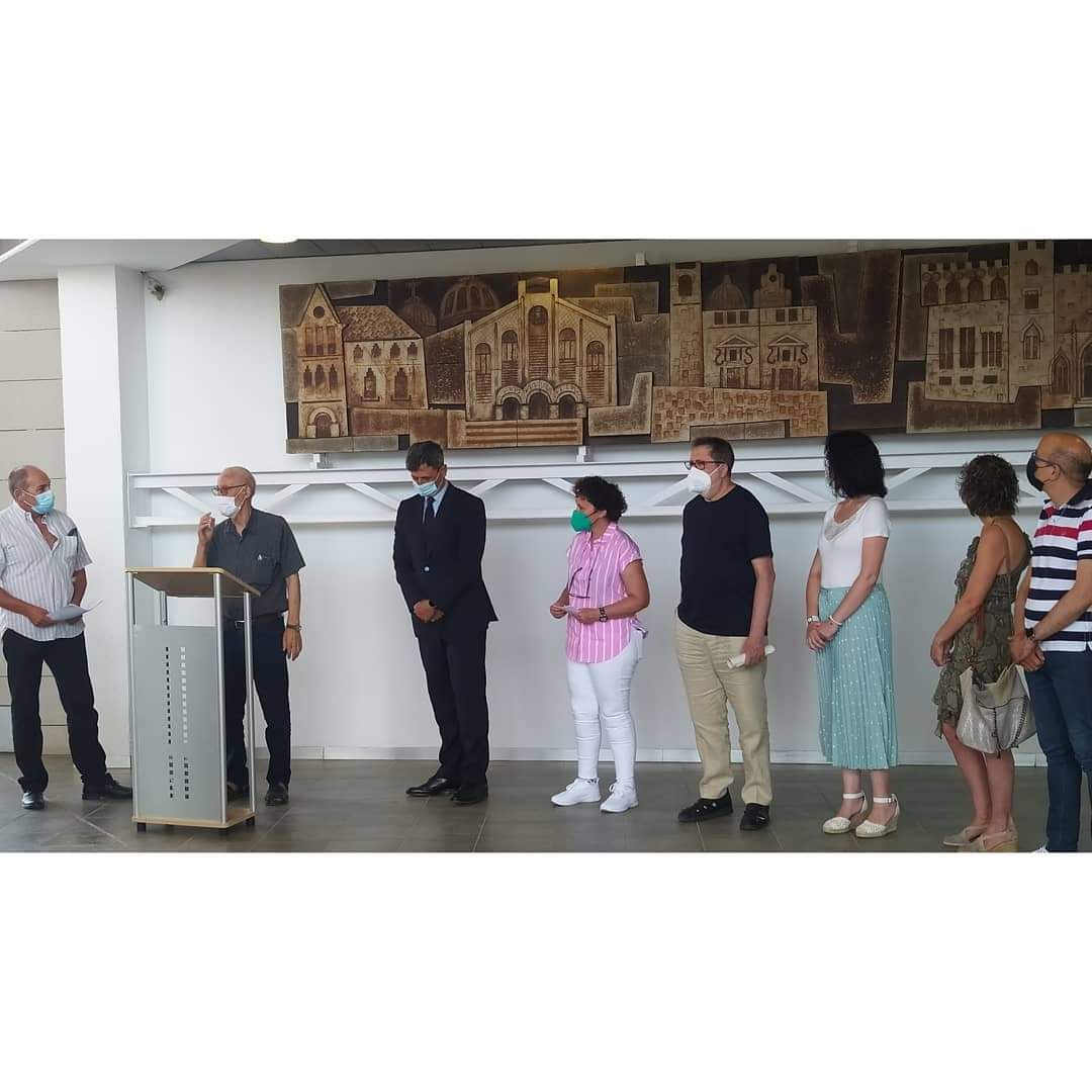 MariaPrades1's tweet photo. Inauguración del Mural d'Enric Mestre.

#TradicioCeramica
#MuseudelTaulellOnda
#OndaLateCultura💙 https://t.co/loUcFUte6a