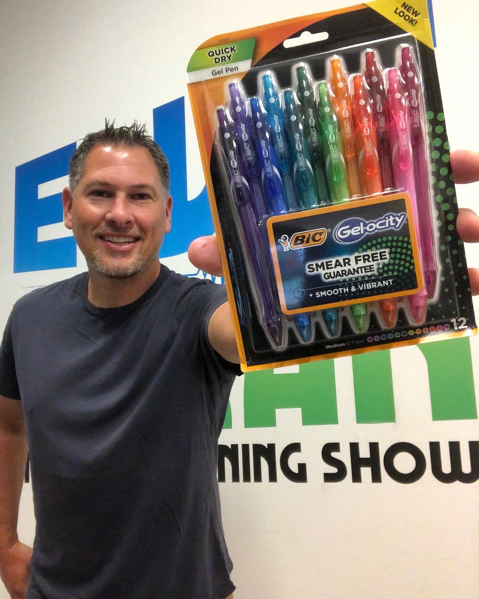 ZscottyB's tweet photo. Awesome teachers enrich our lives and their lessons stay with us forever! @BICGroup wants to give them a chance to win $1000! Nominate your favorite teacher now at https://t.co/O7zZDmq0Kw Presented by BIC. #Write4Teachers @ElvisDuranShow @Z100NewYork https://t.co/G7K2QvbFan
