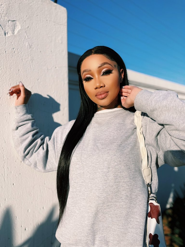 Shamiso_'s tweet image. 