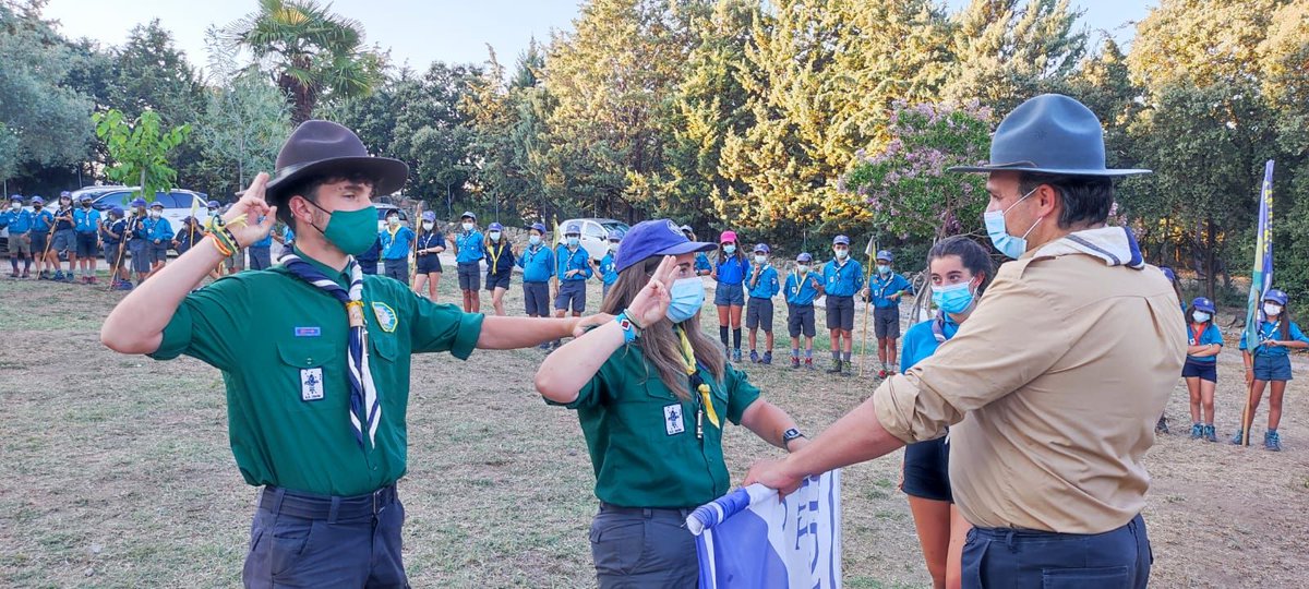 ¡A jugar! Hoy hemos tenido día por unidades para así empezar a conocernos y relacionarnos mejor con los qu e subieron ayer. Mira todo lo que hicimos en gsorion.wixsite.com/librodecampame… #gsorion #scouts #campamentodeverano