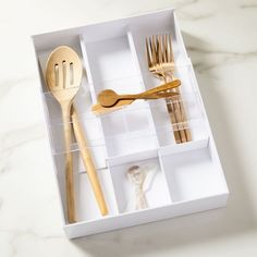 JoyceRomantic's tweet photo. After moving to a new home, our previous expandable utensil organizer was too wide for our kitchen drawers. This one fits the new drawer and holds 10each of our standard eating utensils, plus the larger section holds oversized serving utensils. 
https://t.co/VF0LrGl6RO
#handmade https://t.co/QmHgrSWNSs