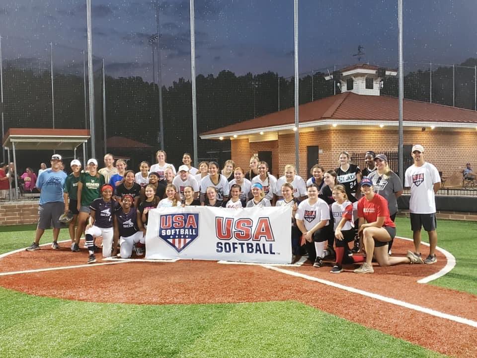 USA_SB_LA's tweet photo. Last nights @USASoftball HPP Training Session went great last night in Oxford, MS. Thanks everyone for coming out! Big thanks to the 6 College Coaches who took the time to work with our Athletes! #OleMiss #DeltaSt #Belhaven #BlueMountain #HindsCC https://t.co/MOdfcCGSRY
