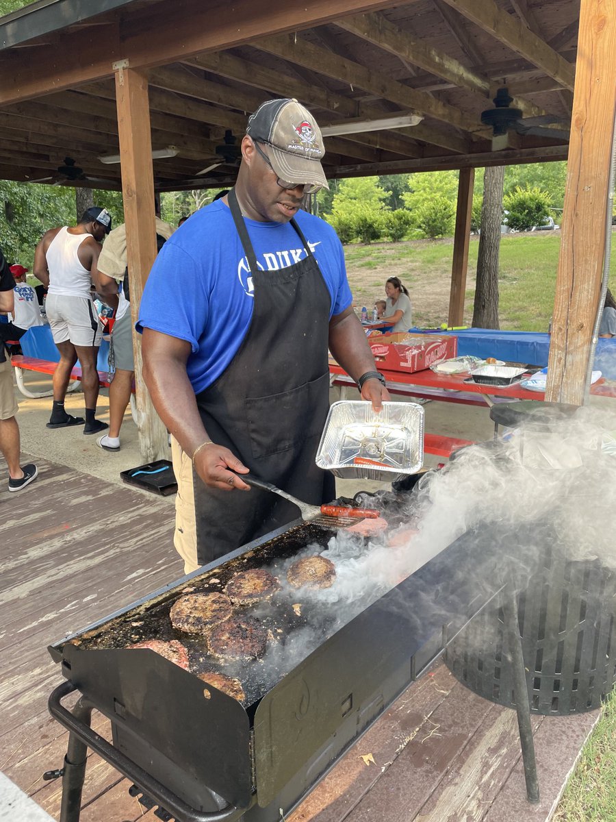 coachbenalbert's tweet photo. The #MasterOfMayhem was at it again yesterday! When the hat goes on you know it’s time for laughter, fun and good food! #NeverTrustASkinnyCook #ChooseGreatSeasonings #TheMeatMaster https://t.co/pNioMEXhLT