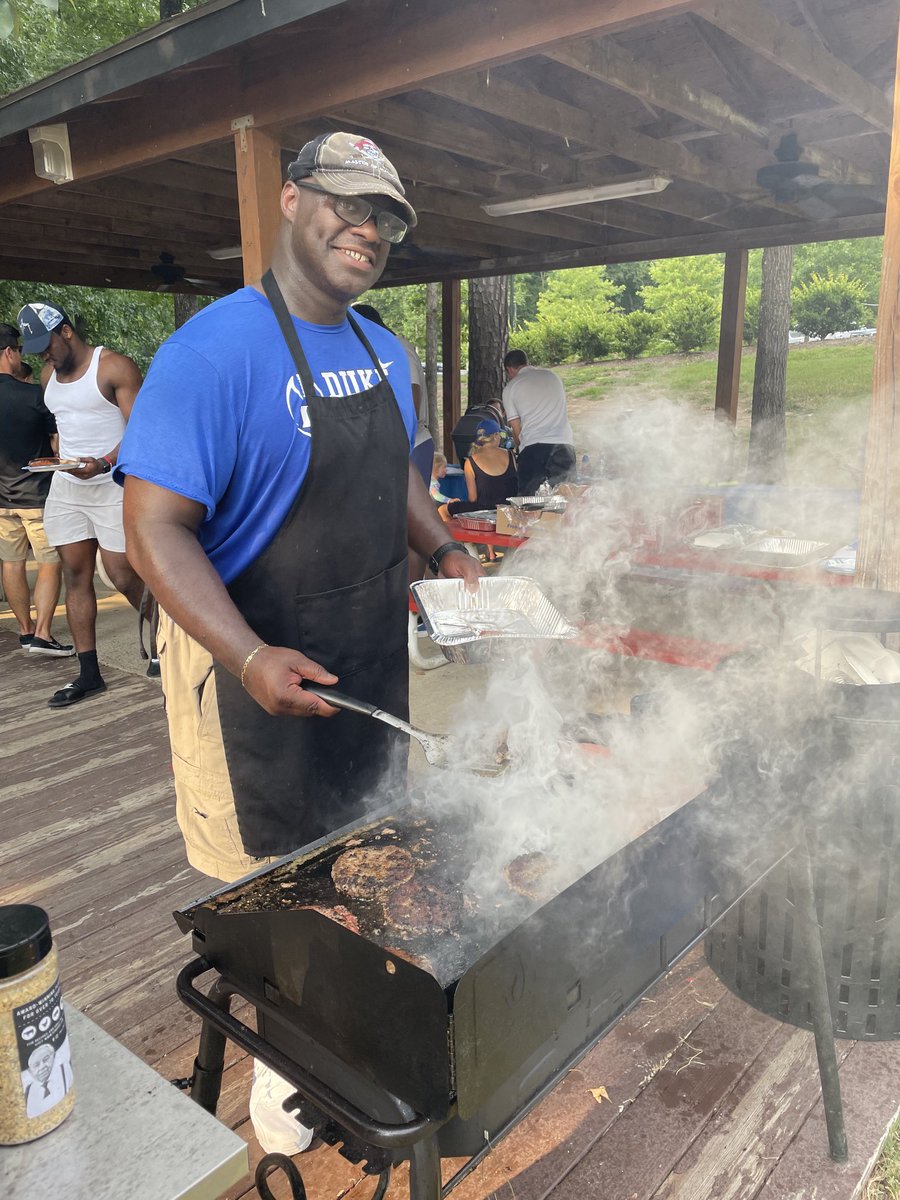 coachbenalbert's tweet photo. The #MasterOfMayhem was at it again yesterday! When the hat goes on you know it’s time for laughter, fun and good food! #NeverTrustASkinnyCook #ChooseGreatSeasonings #TheMeatMaster https://t.co/pNioMEXhLT