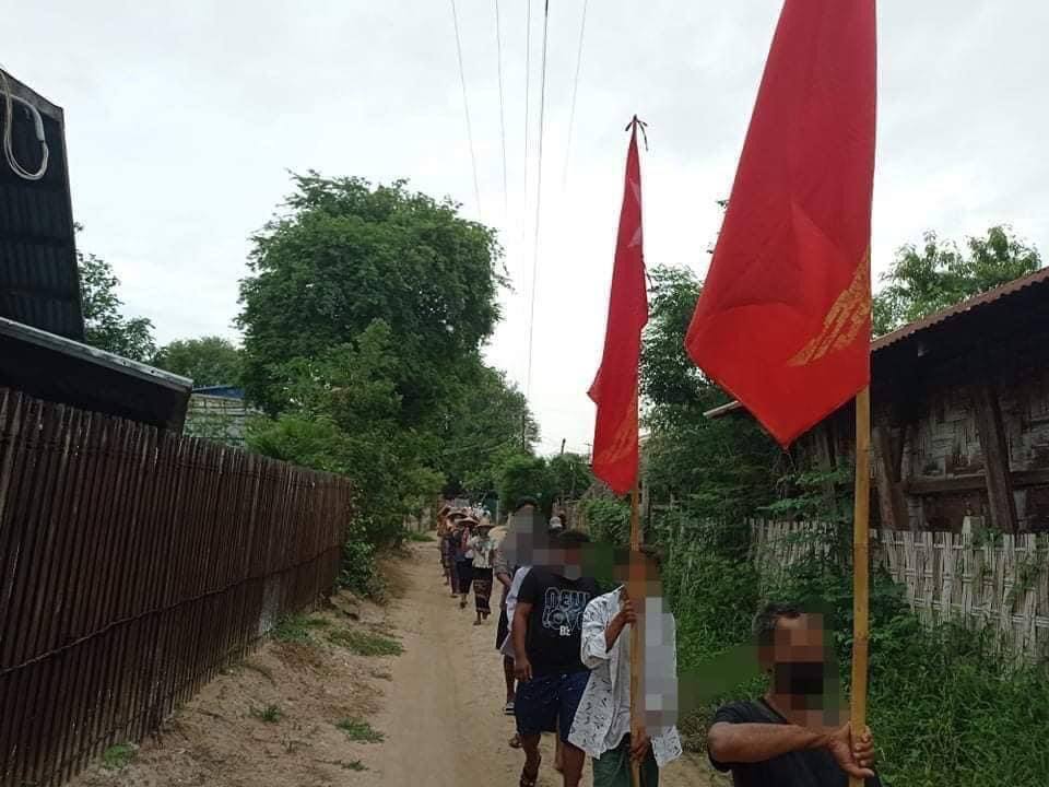 SawThiri6's tweet photo. Protesters from Shwe Bo march on the streets of Sagaing to oppose the Military regime. #July29Coup  #WhatsHappeningInMyanmar https://t.co/BTUzVDsNku