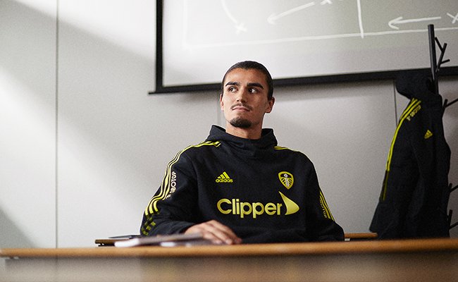 lufcizzyyy's tweet image. Pascal Struijk chilling with all the Dutch defenders that are better than him: